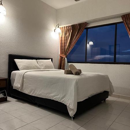 Beach Resort Home Stay Sri Sayang Apartment Batu Ferringhi 2Bedroom Eksteriør bilde