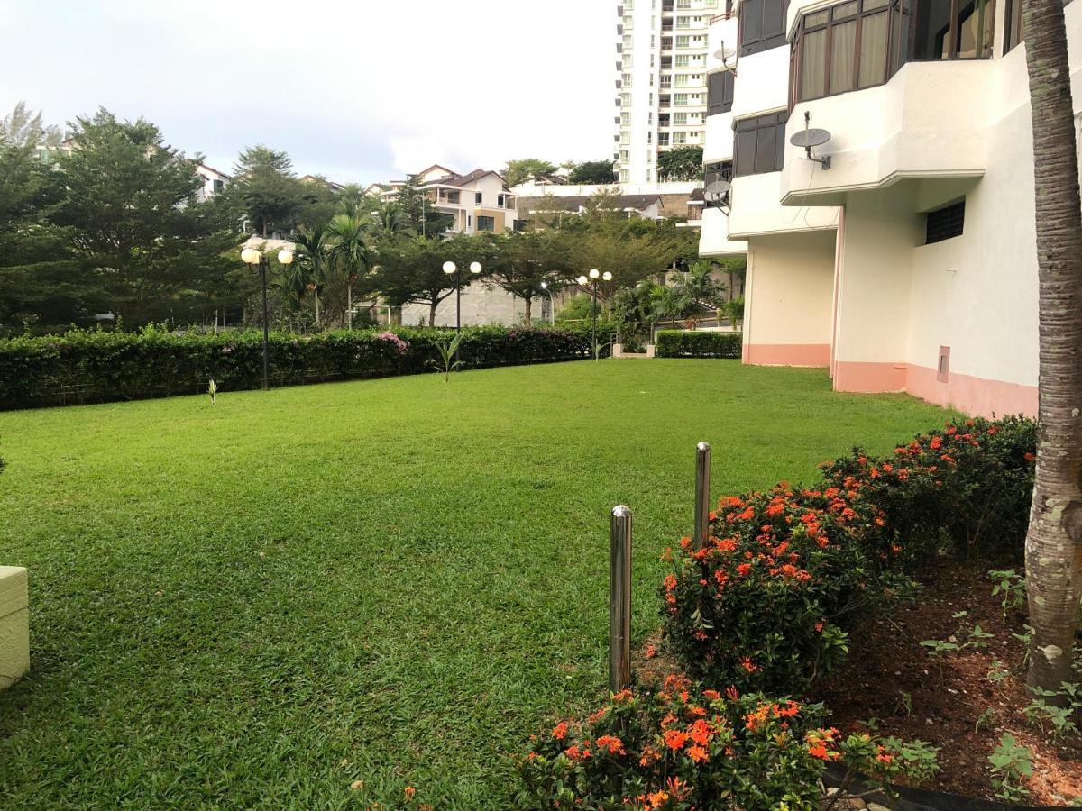 Beach Resort Home Stay Sri Sayang Apartment Batu Ferringhi 2Bedroom Eksteriør bilde