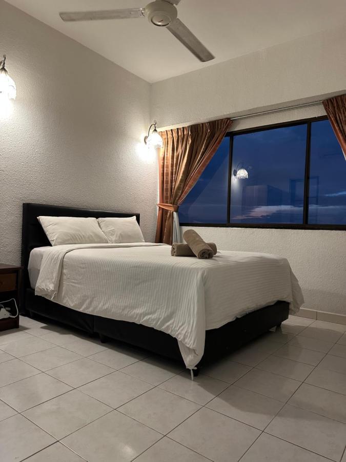 Beach Resort Home Stay Sri Sayang Apartment Batu Ferringhi 2Bedroom Eksteriør bilde